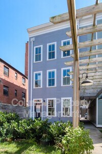 Building Photo - 638 Newton Pl NW