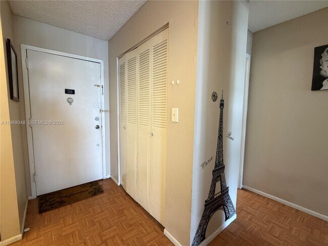 Building Photo - 16851 NE 23rd Ave