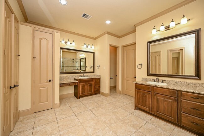 Building Photo - 5327 Sloan Falls Ct