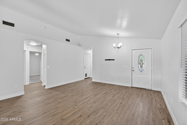 Building Photo - 1365 E Betsy Ln
