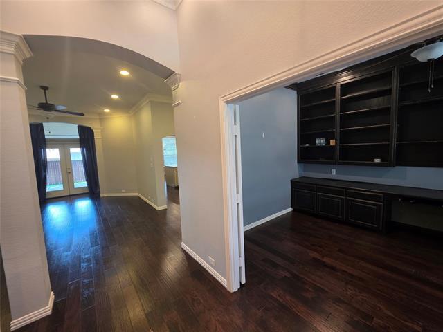 Building Photo - 2717 Cliffwood Dr