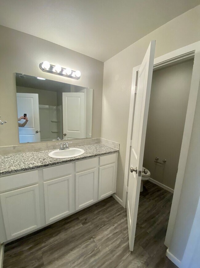 Building Photo - Introducing Your Dream Home: Spacious and ...