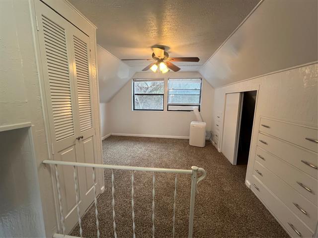 Building Photo - 2331 Live Oak Cir