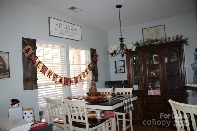 Building Photo - 9446 Cadman Ct