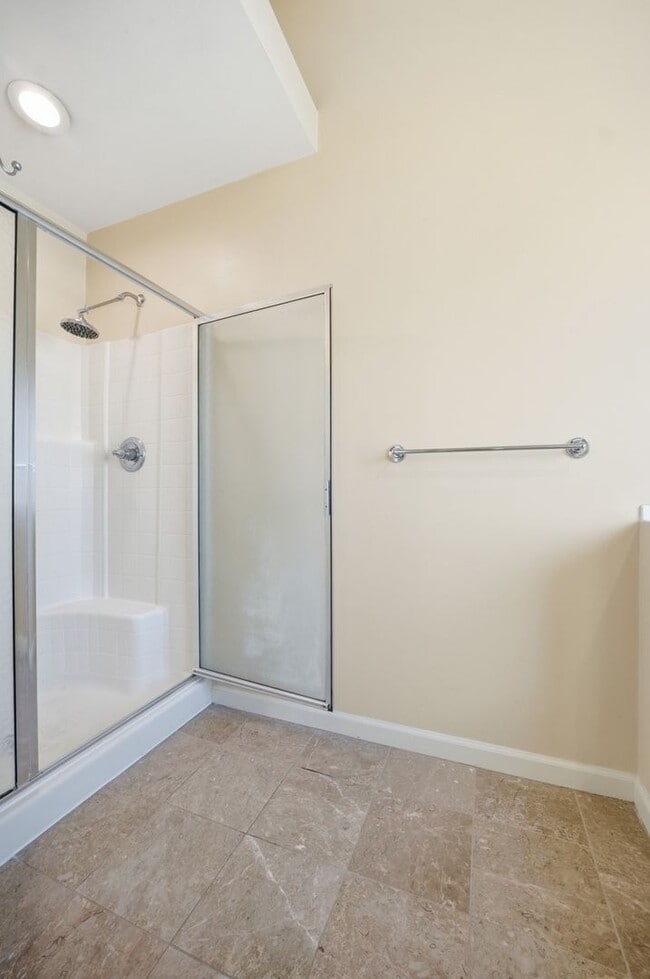 Building Photo - Quailshire Estates 4 Bed, 2.5 Bath Home in Chesapeake, VA