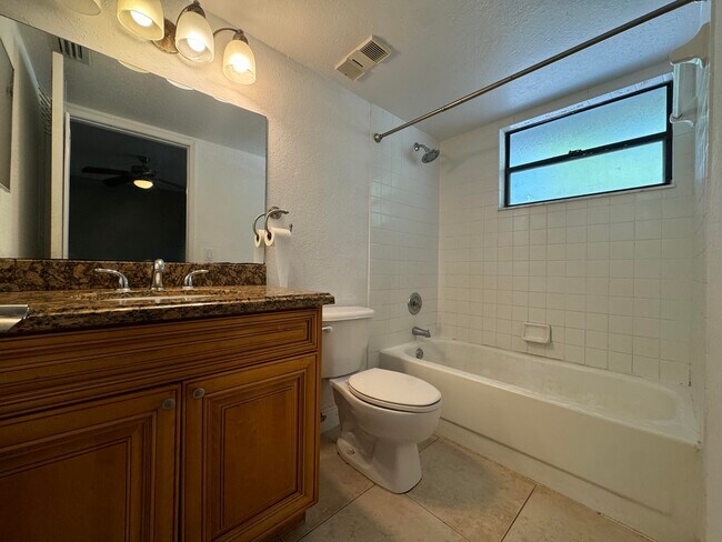 Building Photo - 1541 Windorah Way