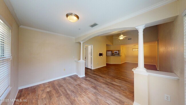 Building Photo - 7800 Point Meadows Dr