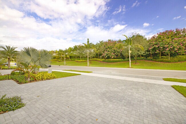Building Photo - 8068 Laurel Falls Dr
