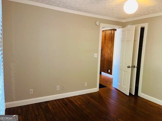 Building Photo - 4665 Orchid Dr