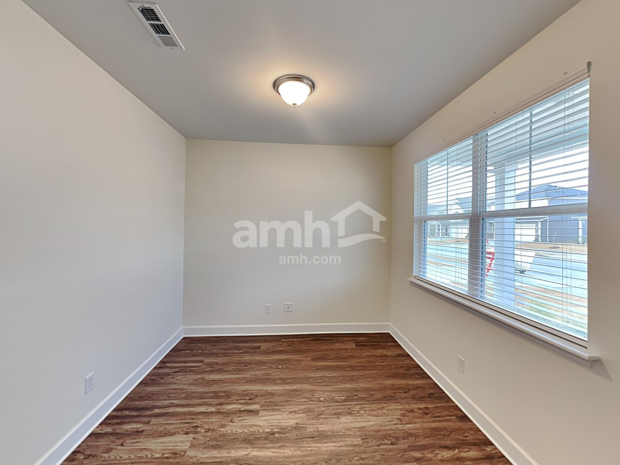 Building Photo - 4750 Chutney Dr