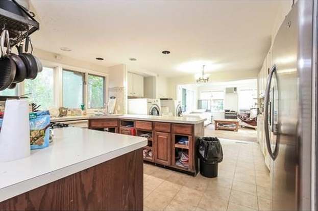 Building Photo - 13 Great Hill Rd