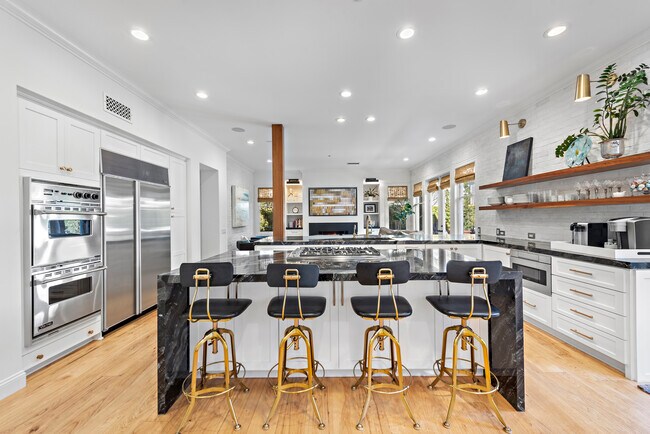 Building Photo - 20 Cape Danbury