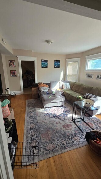 Building Photo - 2222 Emerson Ave N