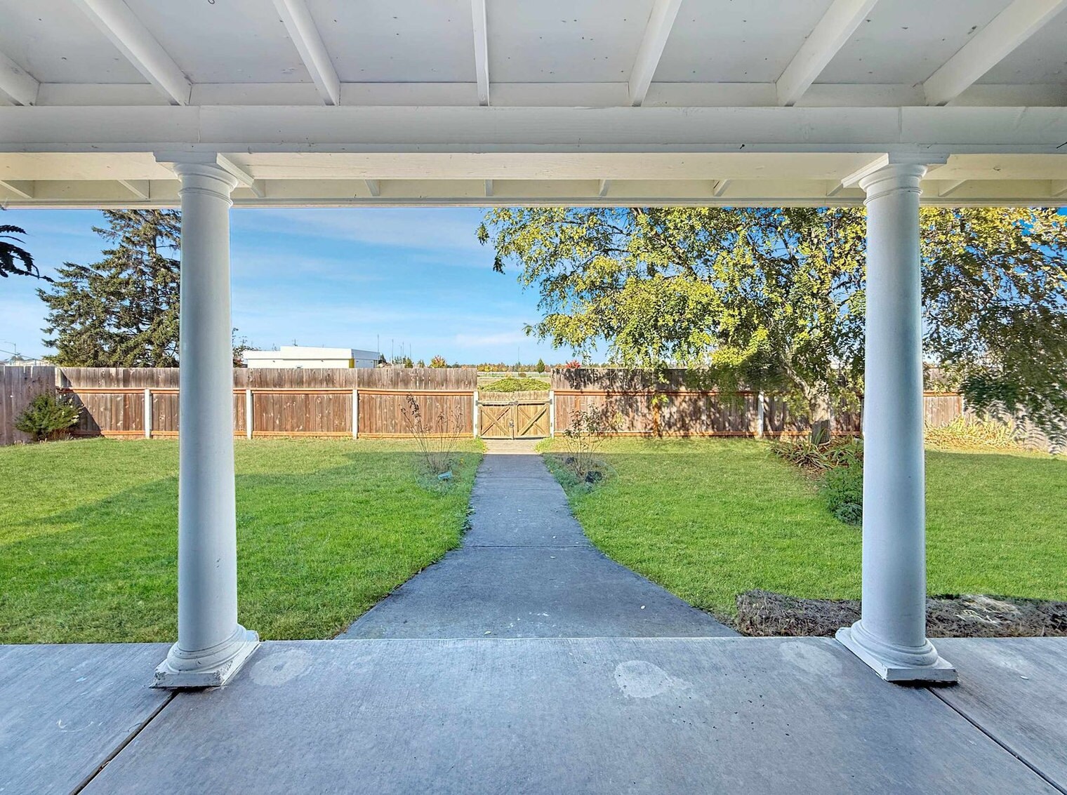 Building Photo - 237 W Alder St