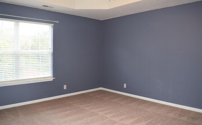 Building Photo - Charming Hickory Valley Gem Near Fort Leonard Wood