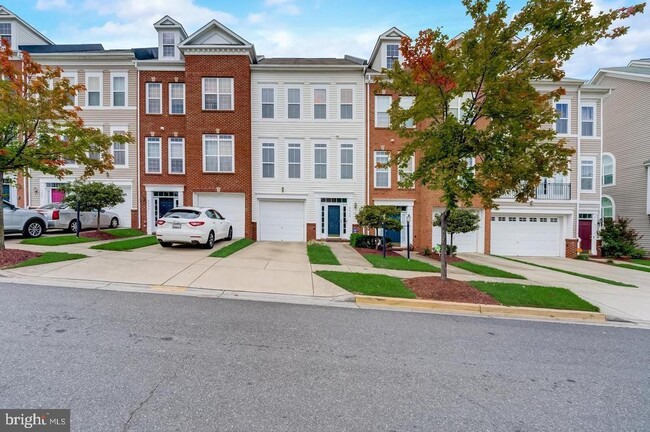 Primary Photo - 5408 Hartfield Ave