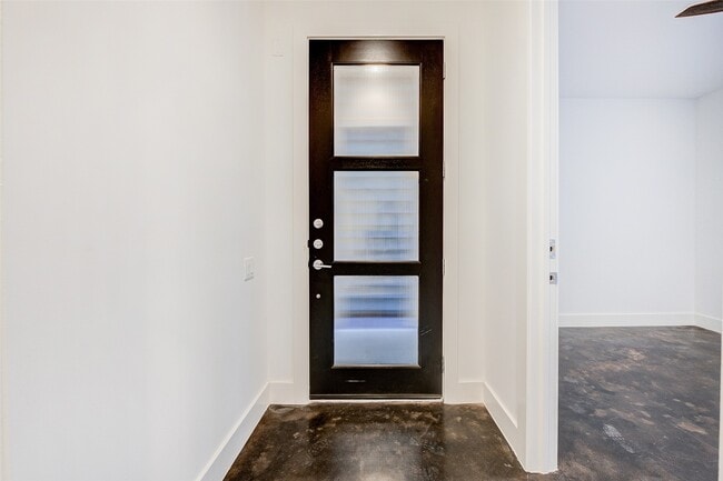 Building Photo - 2333 Sperber Ln