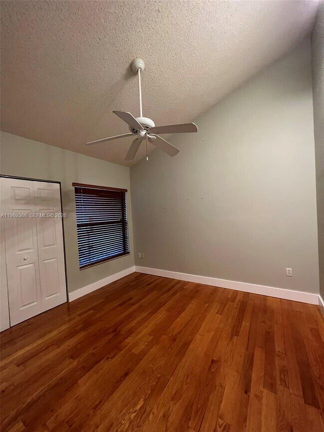 Building Photo - 7512 SW 95th Pl