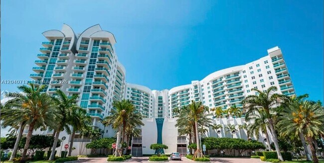 Building Photo - 7900 Harbor Island Dr