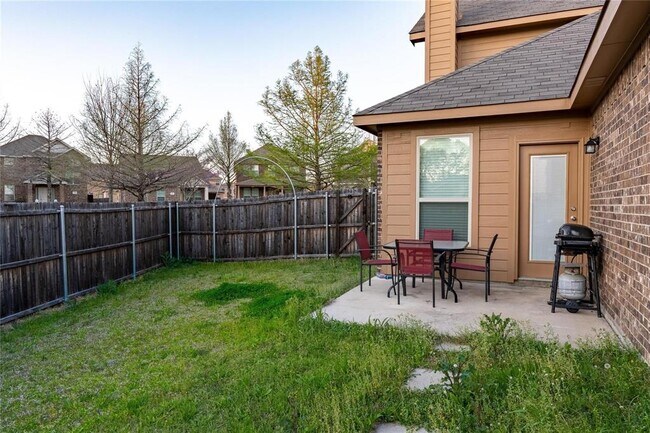 Building Photo - 333 Allerton Mews