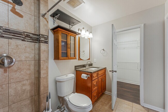 Building Photo - 103 Springview Ln