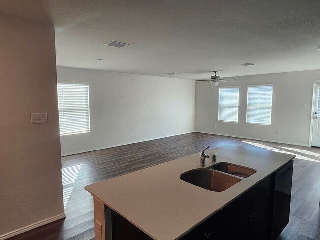 Dinning - 14301 Saddlebred Way