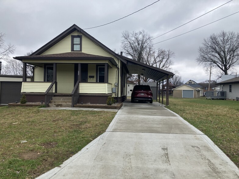 Primary Photo - 409 27th St