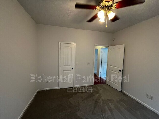 Building Photo - 7013 Imperial Way