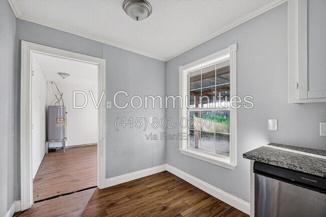Building Photo - 3315 Bond St