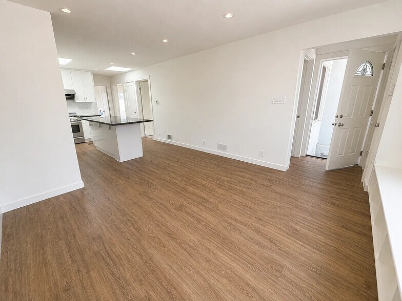 Building Photo - 265 Lobos St
