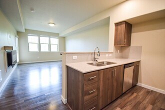 Building Photo - CHA16417