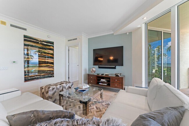 Building Photo - 2700 N Ocean Dr