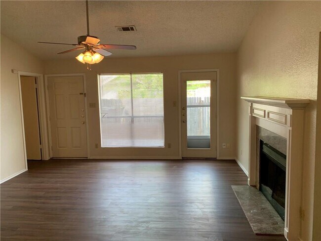 Building Photo - 2019 Redwing Way