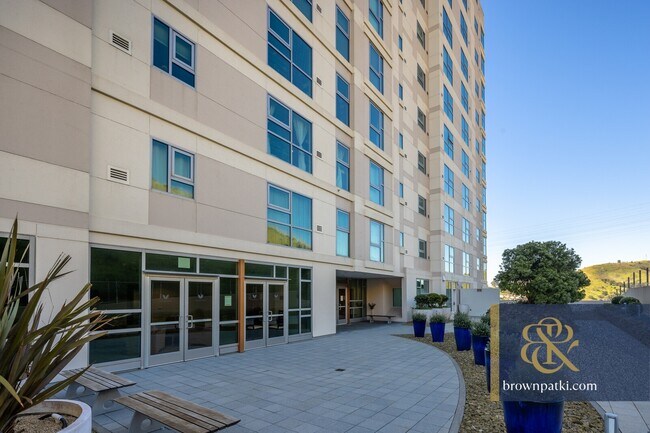Building Photo - 1 Mandalay Pl