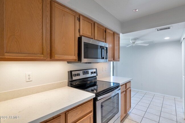 Building Photo - 9550 N 94th Pl