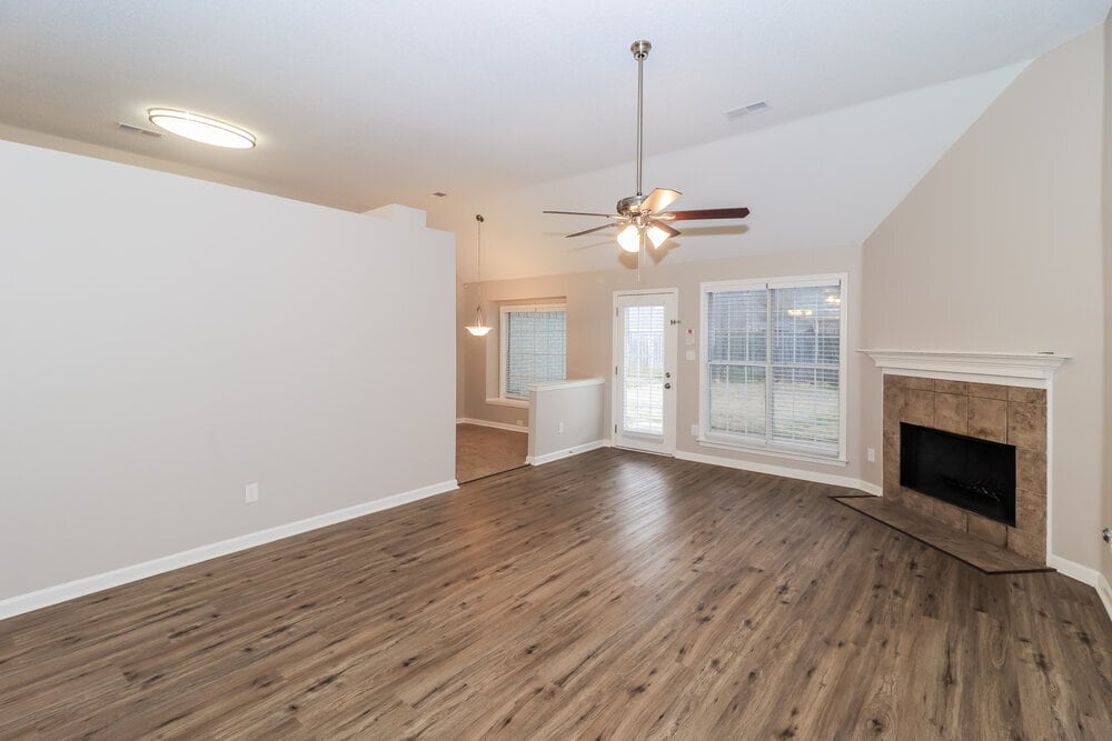 Building Photo - 1531 Carlton Ridge Dr