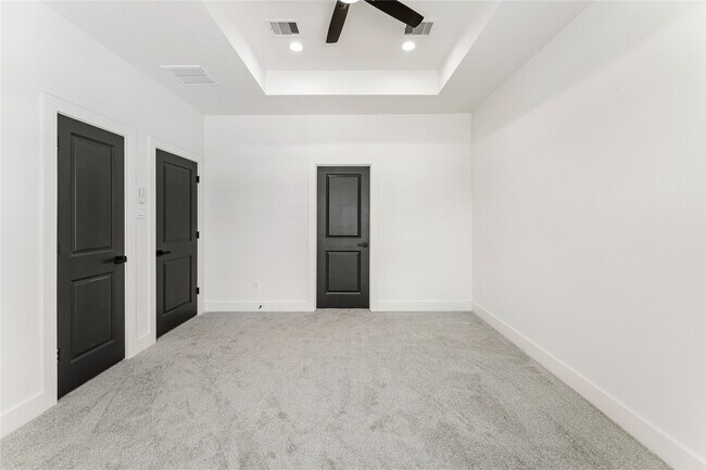 Building Photo - 3620 Mt Pleasant St