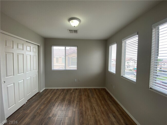 Building Photo - 10436 Chrisman Ave