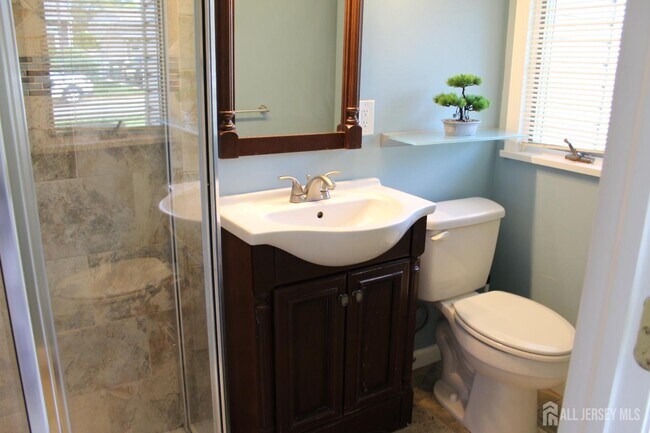 Building Photo - 13 Califon Dr