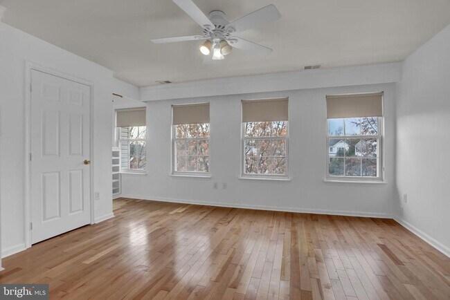 Building Photo - 3902 Cotton Tree Ln