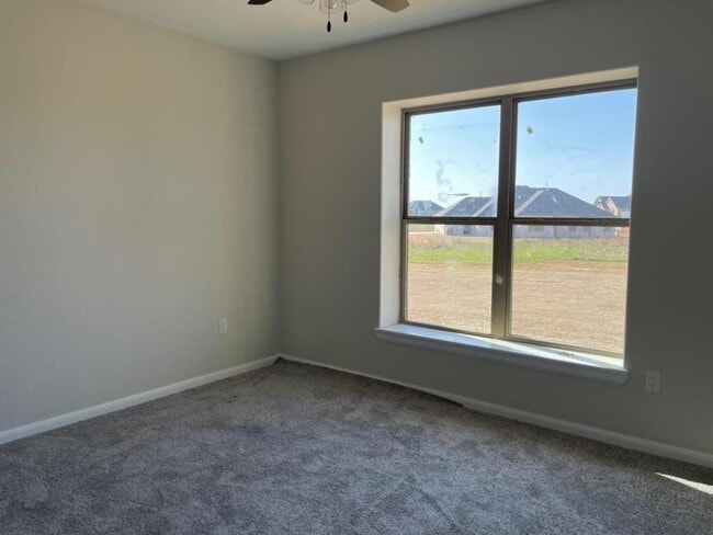 Building Photo - 4231 Mesa Dr