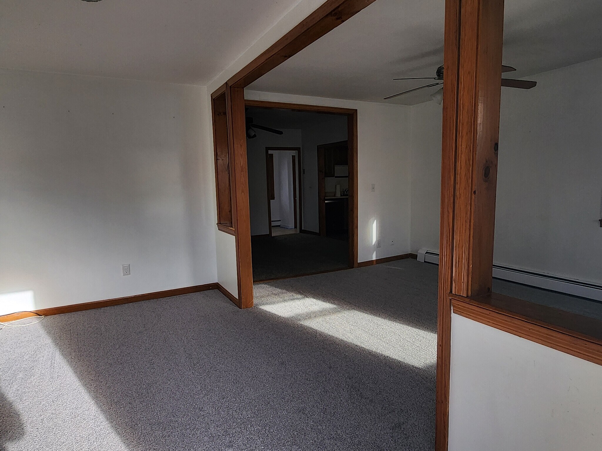 Building Photo - 31 Elm St