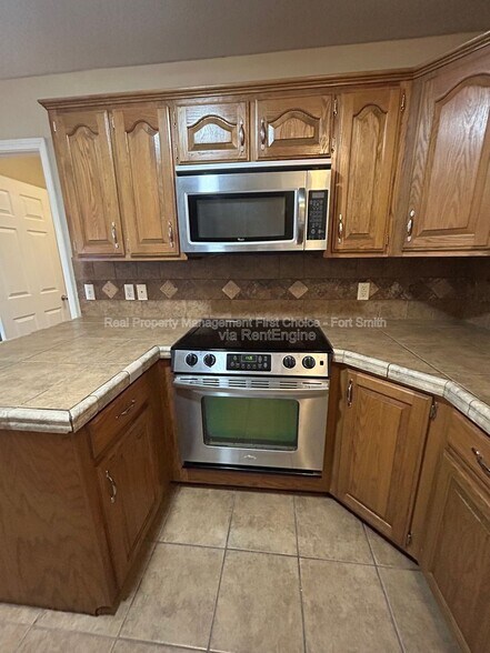 Building Photo - 775 Mt Harmony Rd