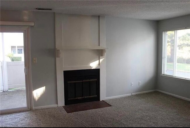 Building Photo - 2548 Cove Point Pl