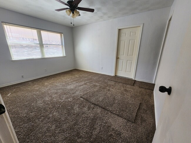 Building Photo - 2210 Newcastle Dr