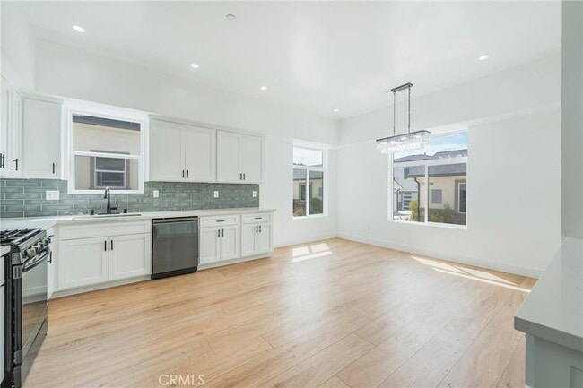 Building Photo - 2130 W 238th St