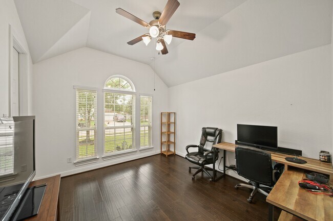 Building Photo - 7413 Woodward Springs Dr
