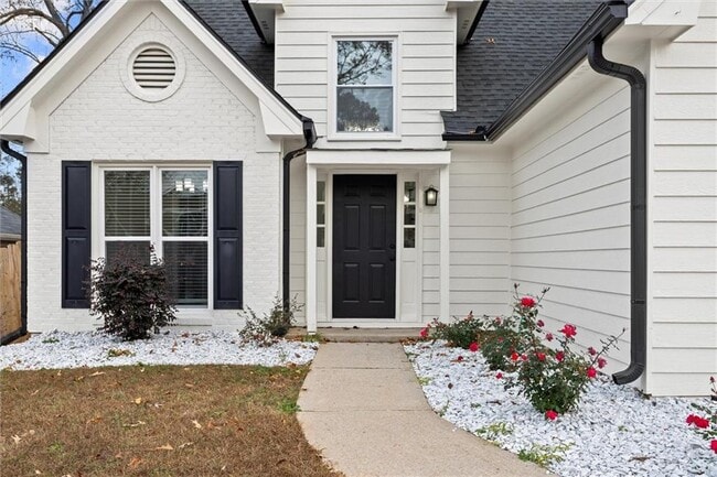 Building Photo - 2580 Waterford Park Dr