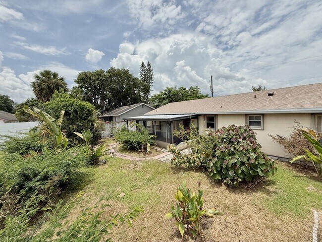 Building Photo - 714 Caribou Dr