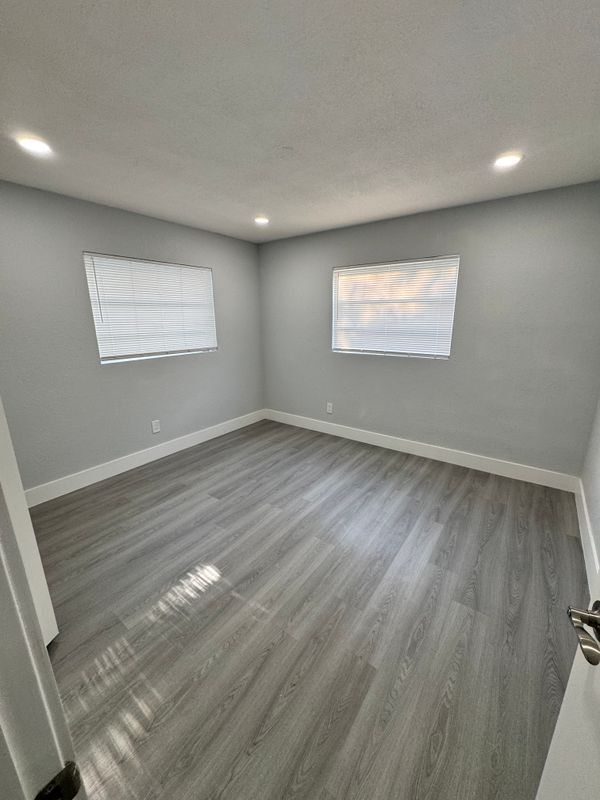 Building Photo - 3012 Ybor St